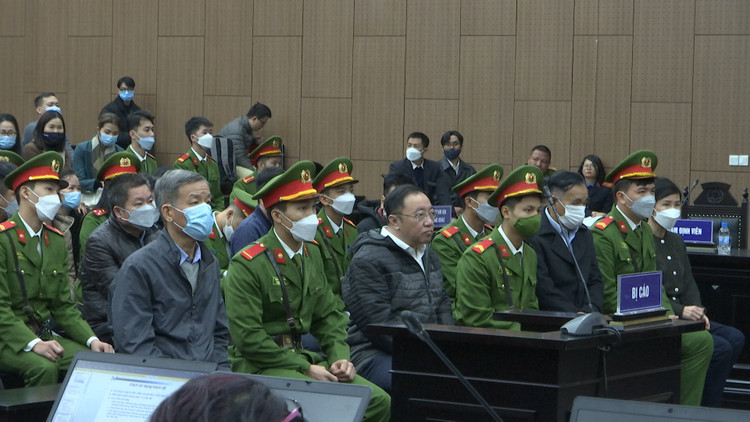 Vu Cty AIC: Mot bi cao gui don tu My, xin chiu phan quyet cua toa