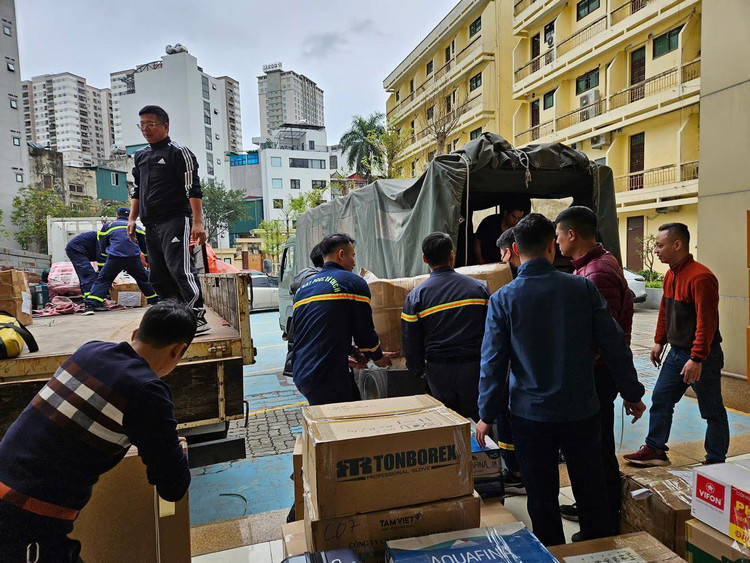 Đoàn công tác cứu hộ của Bộ Công an Việt Nam gấp rút tới Myanmar - Hình 3 Doan cong tac cuu ho cua Bo Cong an Viet Nam gap rut toi Myanmar-Hinh-3