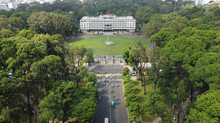 Huong ve ngay dai le, TP HCM gap rut hoan thien san khau, khan dai-Hinh-7
