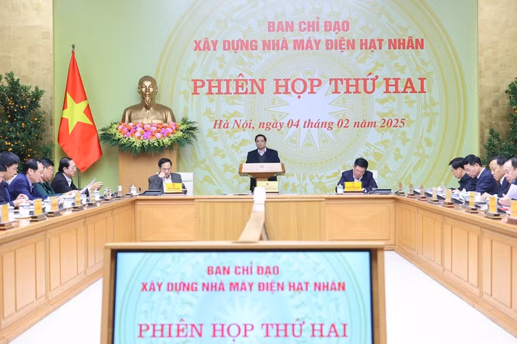 Thu tuong giao EVN, Petrovietnam lam 2 nha may dien hat nhan