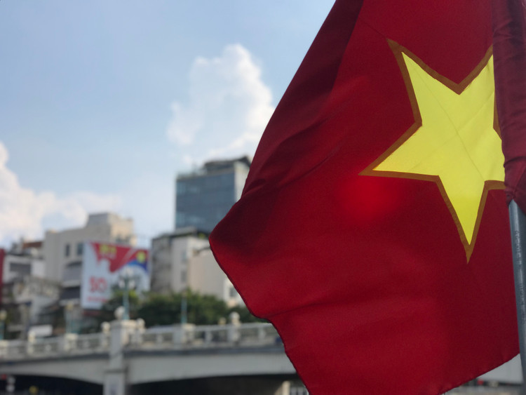 Ruc ro sac co chao mung 50 nam Ngay Giai phong mien Nam-Hinh-3