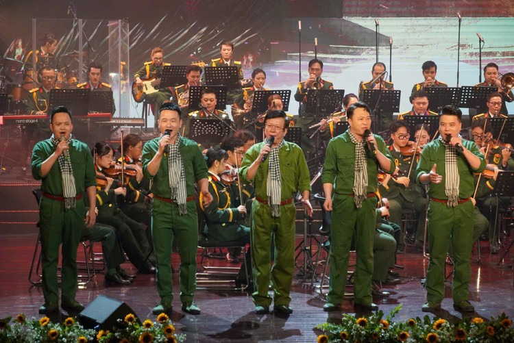 “Bai ca Thong nhat” vang vong hao khi dai thang mua Xuan nam 1975-Hinh-6