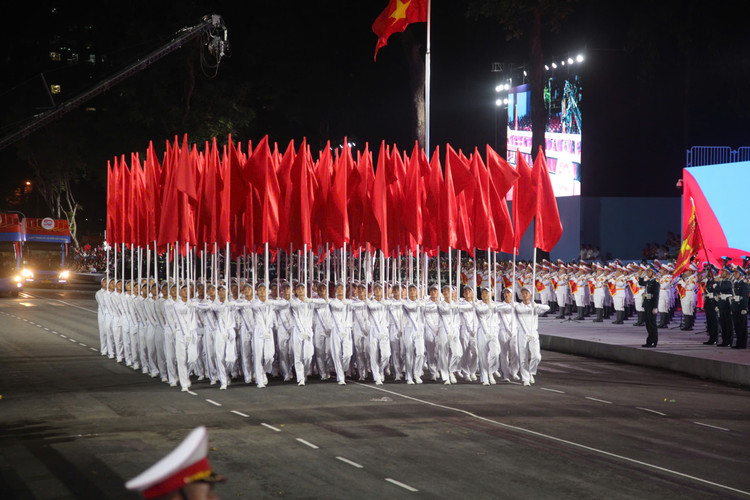An tuong man dieu binh dem so duyet cua luc luong Cong an nhan dan