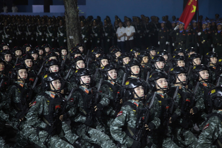 An tuong man dieu binh dem so duyet cua luc luong Cong an nhan dan-Hinh-4