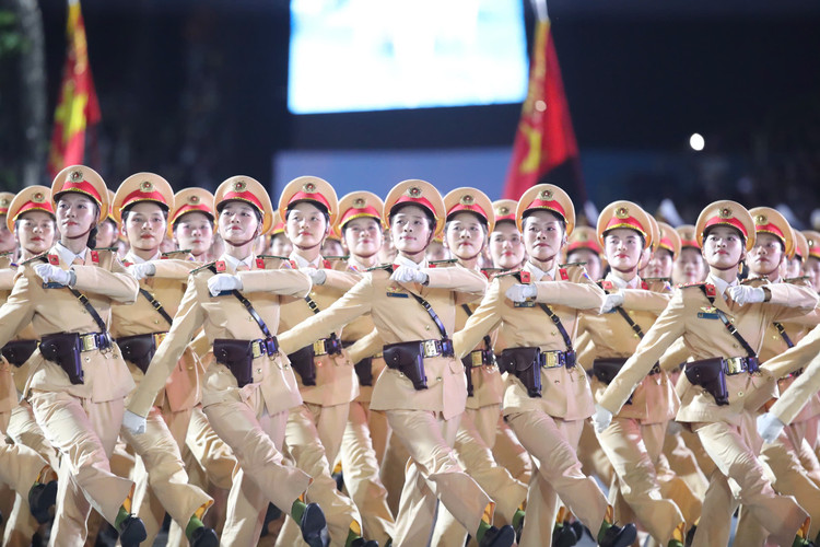 An tuong man dieu binh dem so duyet cua luc luong Cong an nhan dan-Hinh-8