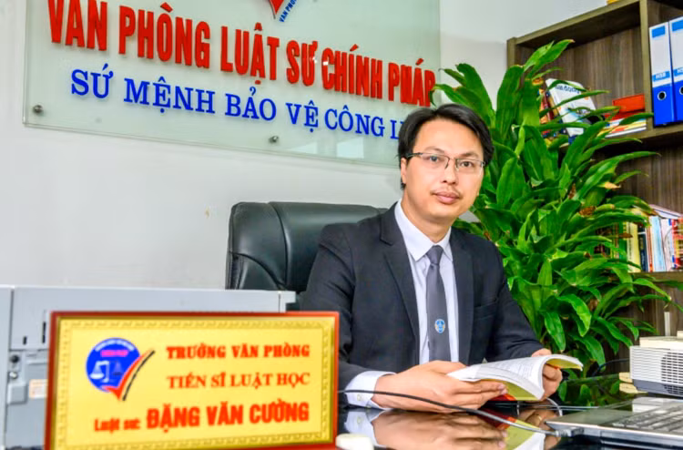 Van de phap ly vu thue nguoi danh gay chan nguoi tinh cua con trai-Hinh-2