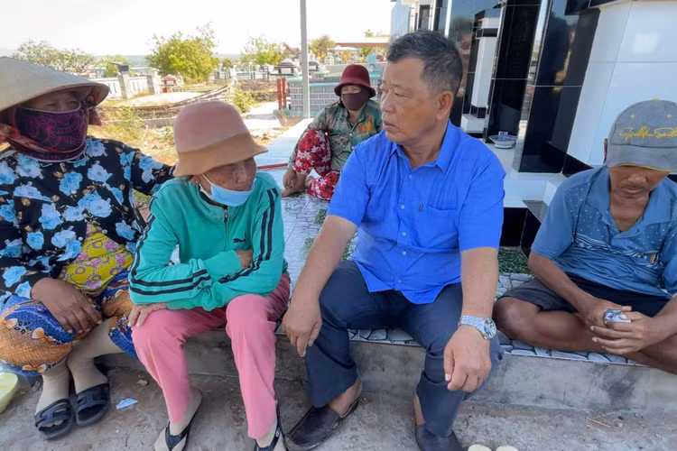 Tinh trang “xin deu” tai nghia trang Phan Thiet: Chinh quyen noi gi?