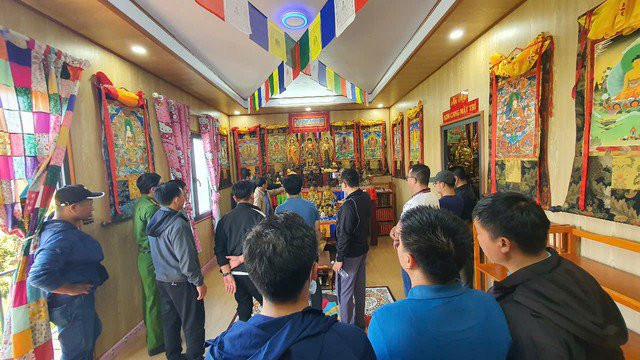 Hành tung bí ẩn của cặp đôi lừa tu tập "đắc đạo thành tiên" - Hình 5 Hanh tung bi an cua cap doi lua tu tap