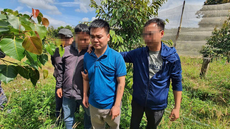 Hành tung bí ẩn của cặp đôi lừa tu tập "đắc đạo thành tiên" - Hình 2 Hanh tung bi an cua cap doi lua tu tap