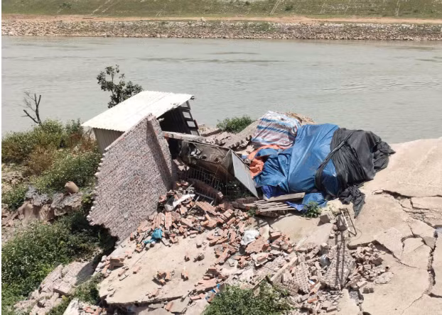 Can canh bo song Duong bi sat lo-Hinh-5