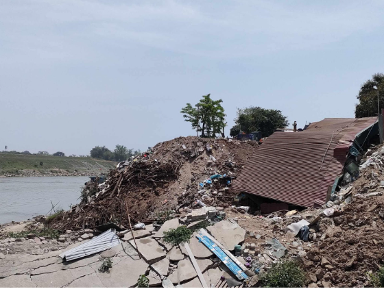 Can canh bo song Duong bi sat lo-Hinh-7