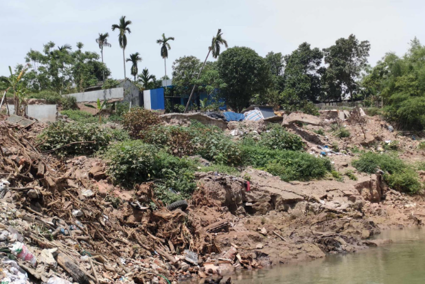 Can canh bo song Duong bi sat lo-Hinh-3