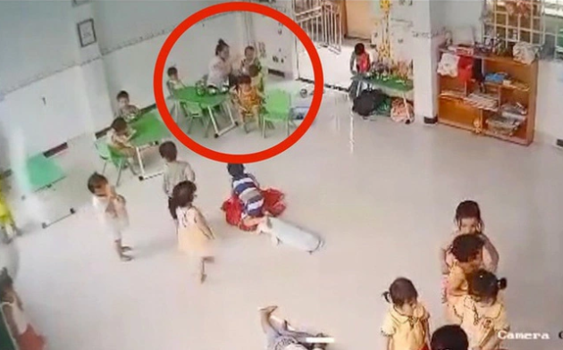 Co giao tat be trai 31 cai trong bua an: Xu ly the nao?