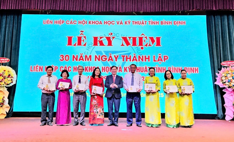 TSKH Phan Xuan Dung: Du o mo hinh nao, doi ngu tri thuc se linh hoat thich ung-Hinh-2