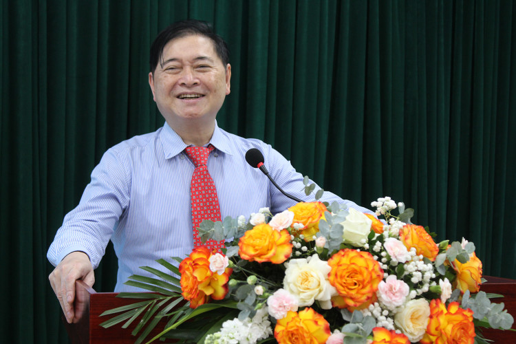 Hoi nghi chuyen giao va tiep nhan Chi bo Hoi Dong y Viet Nam-Hinh-2