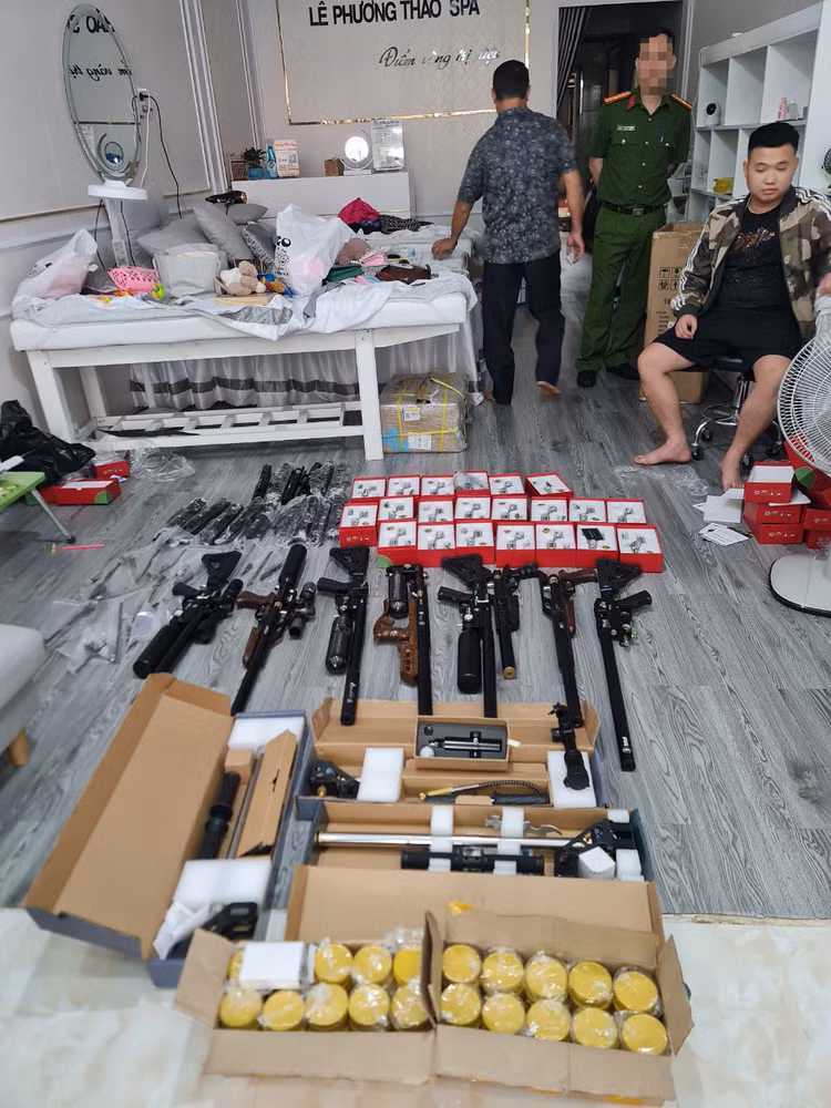 Tich thu nhieu linh kien lap rap sung hoi khi nen o Bac Giang