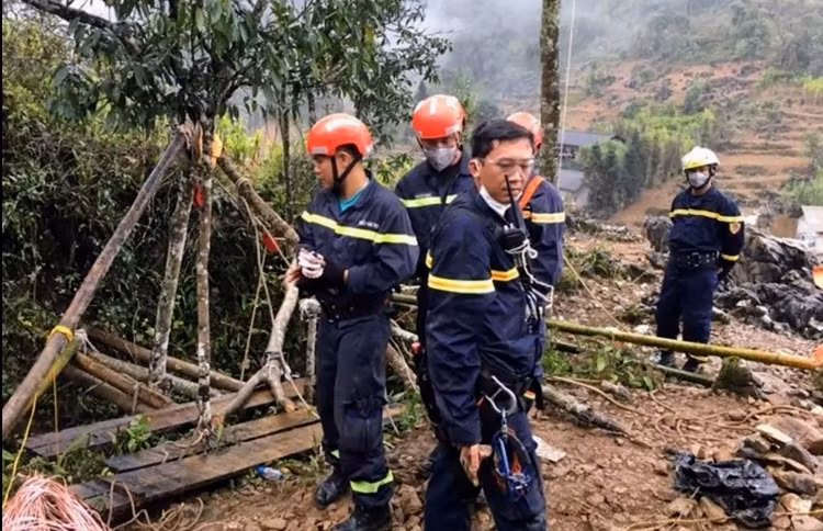 Dau an Trung ta Nguyen Chi Thanh vua duoc Cong an TP HCM vinh danh-Hinh-7