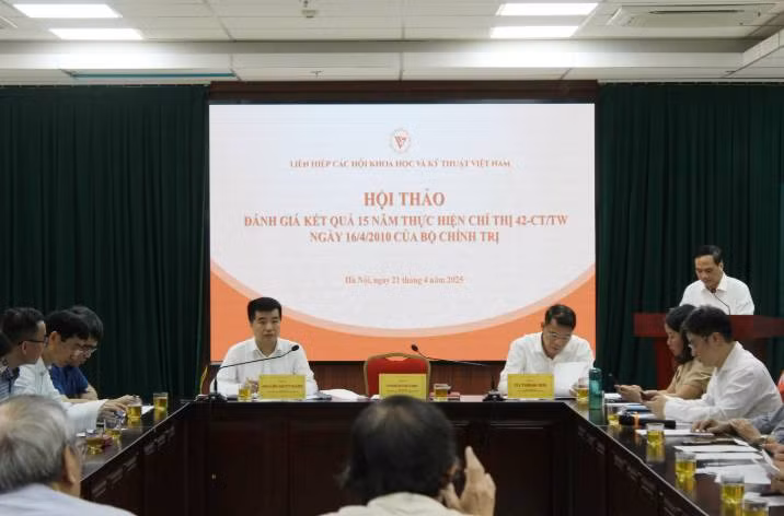 Chi thi 42-CT/TW da khang dinh vai tro cua VUSTA trong viec tap hop tri thuc KH&CN