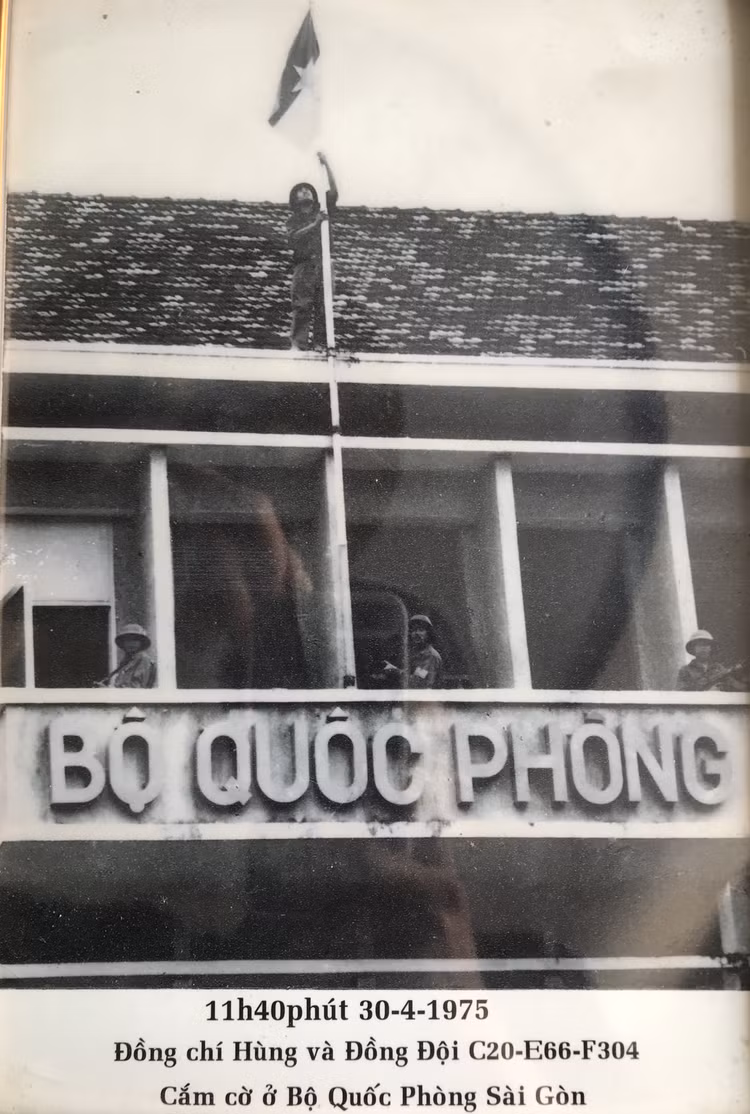 Ky uc thang Tu lich su cua hai nguoi linh tien vao Sai Gon-Hinh-3