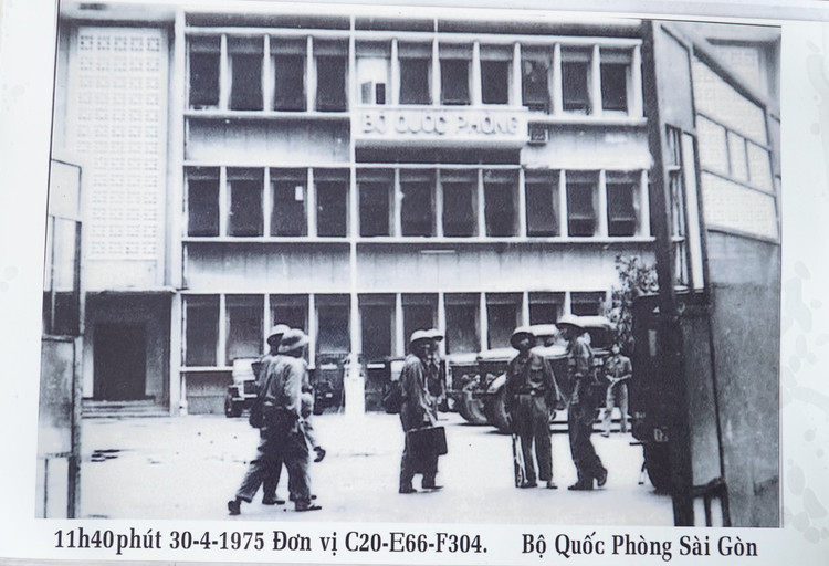 Ky uc thang Tu lich su cua hai nguoi linh tien vao Sai Gon-Hinh-4