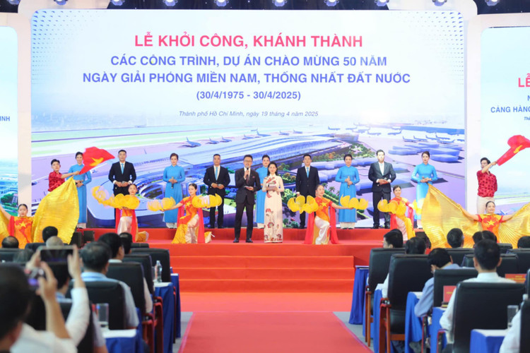 Thu tuong Pham Minh Chinh chu tri le khoi cong, khanh thanh cac cong trinh trong diem