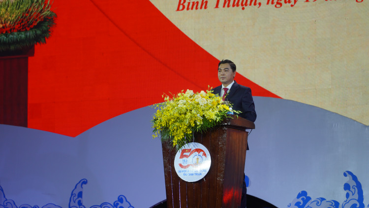 Pho Thu tuong Nguyen Hoa Binh: Binh Thuan can vuon len thanh trung tam-Hinh-2