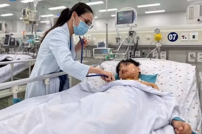 Cúm A gây viêm cơ tim tối cấp, bé 7 tuổi đối mặt nguy cơ ngừng tim
