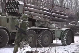 Chiếm Novyi Donbas, quân Nga áp sát thị trấn Dobropolye 4km