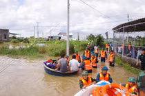 Mưa lớn gây ngập, Lâm Đồng tiến hành di dời dân cư khẩn cấp