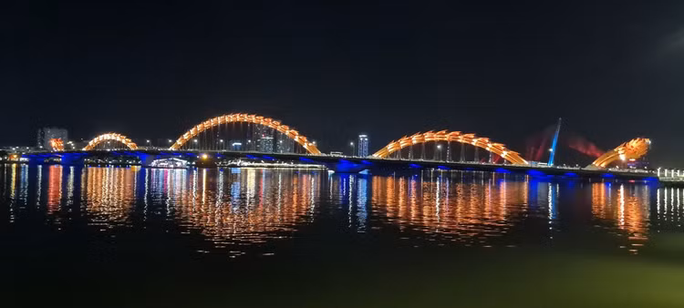 Nam Rong ke chuyen cau Rong o Da Nang-Hinh-10