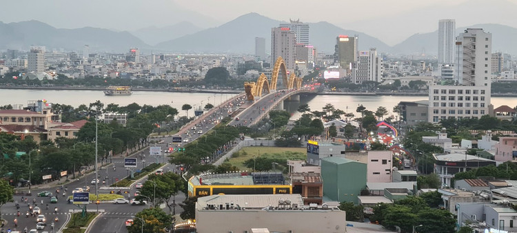 Nam Rong ke chuyen cau Rong o Da Nang-Hinh-8