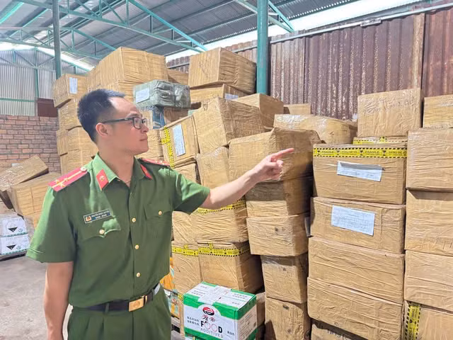 Bat giu 2 doi tuong buon lau thuoc lam chin, bao quan sau rieng-Hinh-2