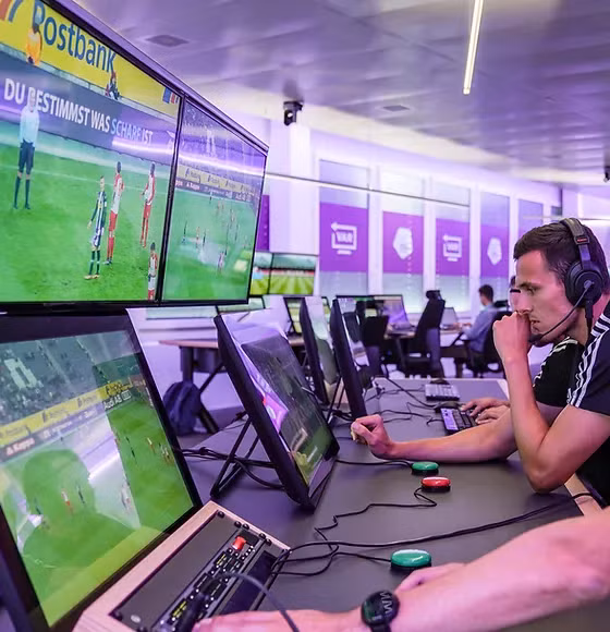 Mổ xẻ loạt công nghệ mang tính cách mạng với bóng đá - Hình 4 Mo xe loat cong nghe mang tinh cach mang voi bong da-Hinh-4