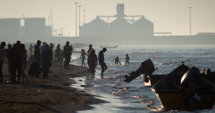 Hồ nước lớn nhất hành tinh đang cạn dần, thảm họa gì chờ đợi? - Hình 8 Ho nuoc lon nhat hanh tinh dang can dan, tham hoa gi cho doi?-Hinh-8