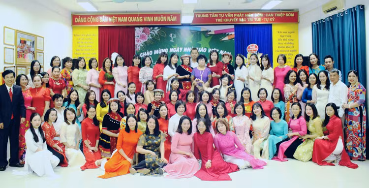 Nguoi phu nu truyen cam hung cho cong dong-Hinh-6