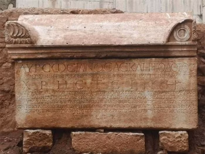 Tim thay quan tai da nghin nam chua bi mat “nguoi bao ve hoang de