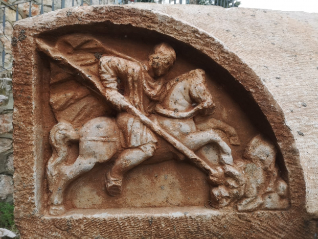 Tim thay quan tai da nghin nam chua bi mat “nguoi bao ve hoang de