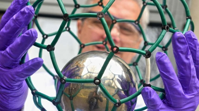 Top 10 chat dat gia nhat hanh tinh, 