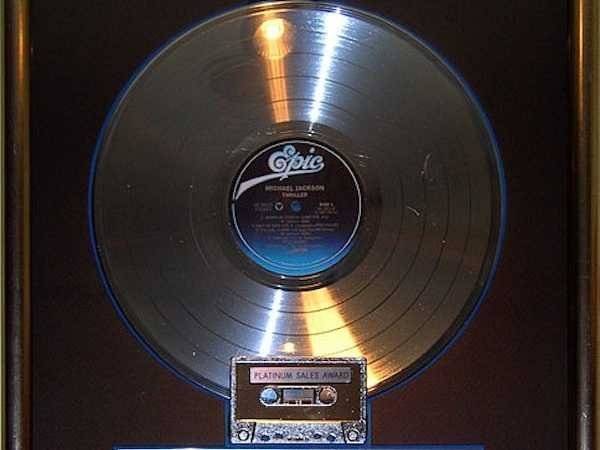 Top 10 chat dat gia nhat hanh tinh, 