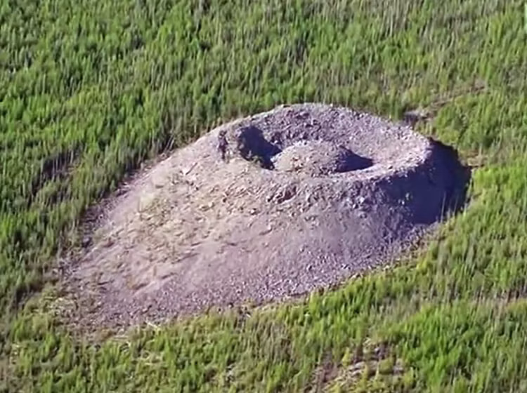Mieng nui lua Patomskiy la tan tich cua UFO co dai?