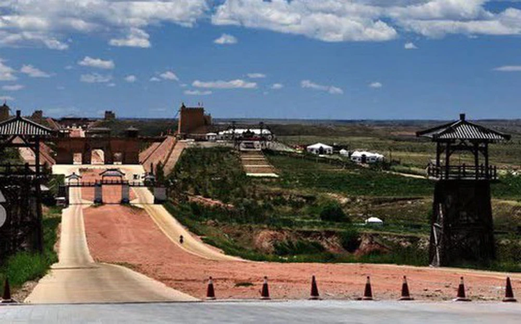 Bi mat an duoi con duong Tan Thuy Hoang xay suot 2.000 nam