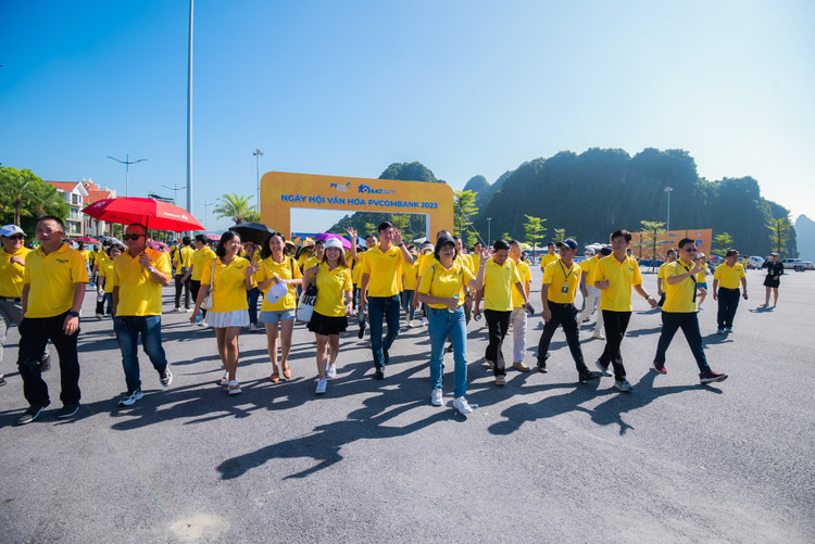 Con nguoi la yeu to nen tang cho su phat trien cua PVcomBank-Hinh-2