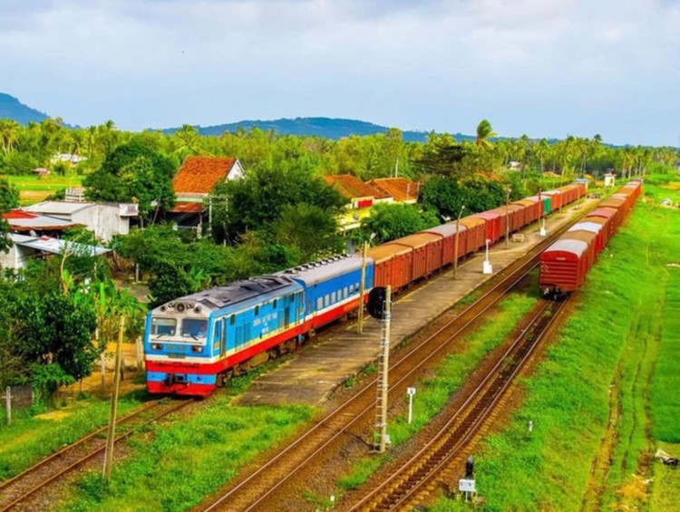 Than toc khoi cong tuyen duong sat 8 ty USD