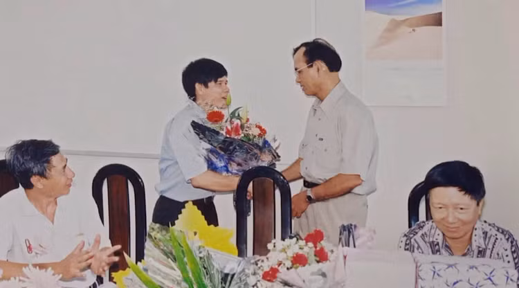 Co GS Nguyen Huu Chi: Dong song lang le dap boi tri thuc-Hinh-4