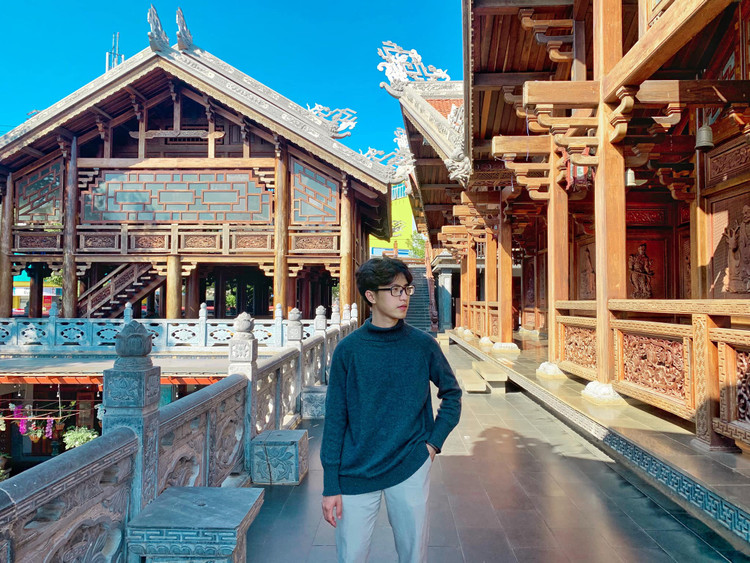 Có rất nhiều góc chụp độc đáo quanh chùa đủ để du khách tạo ra cả một bộ sưu tập ảnh. Ảnh: Phan Bá Lộc Có rất nhiều góc chụp độc đáo quanh chùa đủ để du khách tạo ra cả một bộ sưu tập ảnh. Ảnh: Phan Bá Lộc