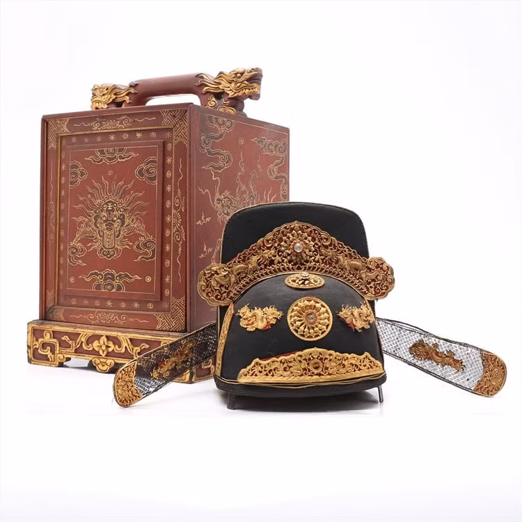 Chiêm ngưỡng loạt cổ vật triều Nguyễn hồi hương sau nhiều năm lưu lạc - Hình 8 Chiem nguong loat co vat trieu Nguyen hoi huong sau nhieu nam luu lac-Hinh-8