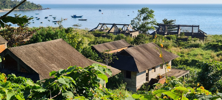 Am anh loat biet thu bo hoang duoi chan nui Son Tra-Hinh-3