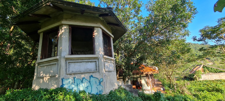 Am anh loat biet thu bo hoang duoi chan nui Son Tra-Hinh-5