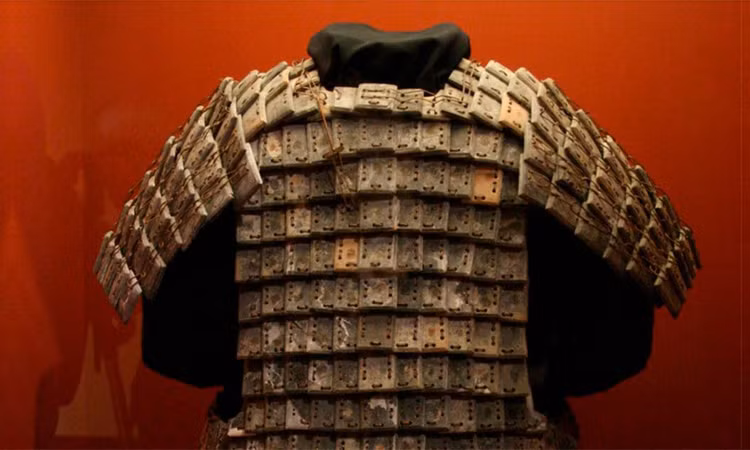 Su that ve ao giap da tinh xao trong lang mo Tan Thuy Hoang-Hinh-2