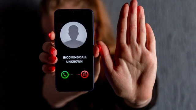 Thay dau + tren dau so dien thoai nhay may, coi chung dinh bay lua-Hinh-3